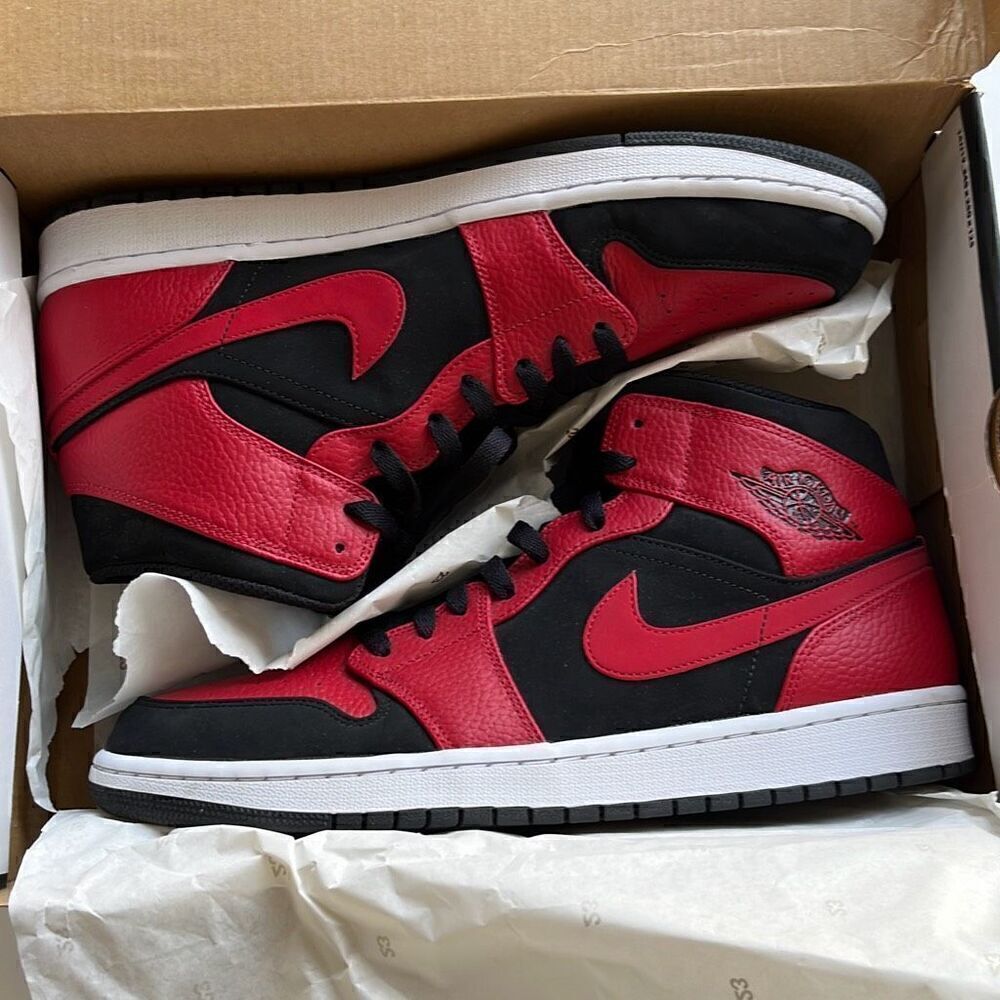 NIOB Nike Air Jordan Mid Bred Mens 12.5